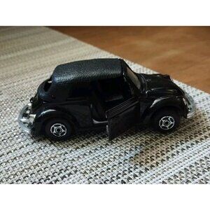 Volkswagen Beetle Convertible No. 8602 1:35 Black Diecast Car